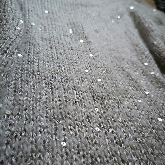 🔵 3/$30 Cute pull over Sweater - Picture 6 of 15